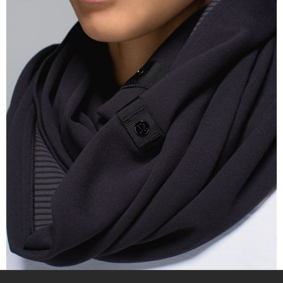 lululemon athletica Accessories - Lululemon Vinyasa Scarf
